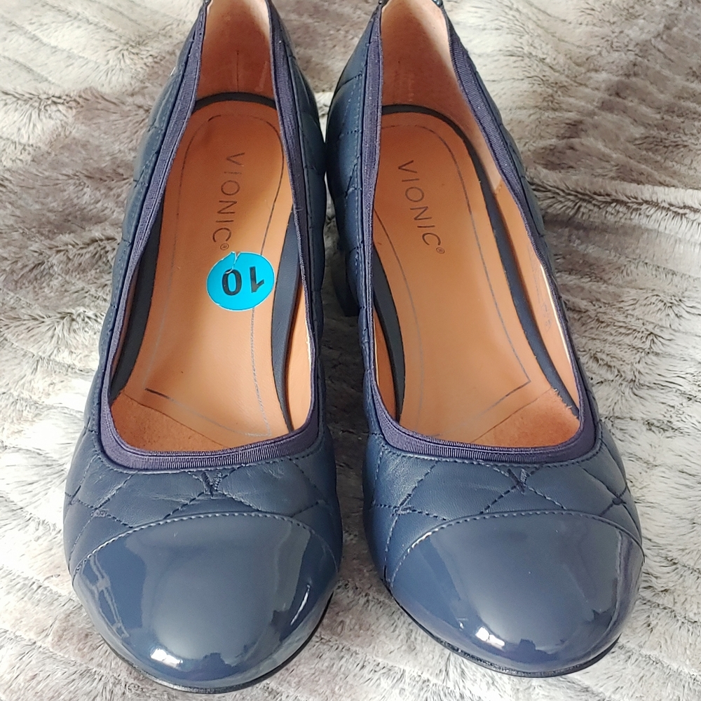 Ladies Vionic Ruby Shoes
